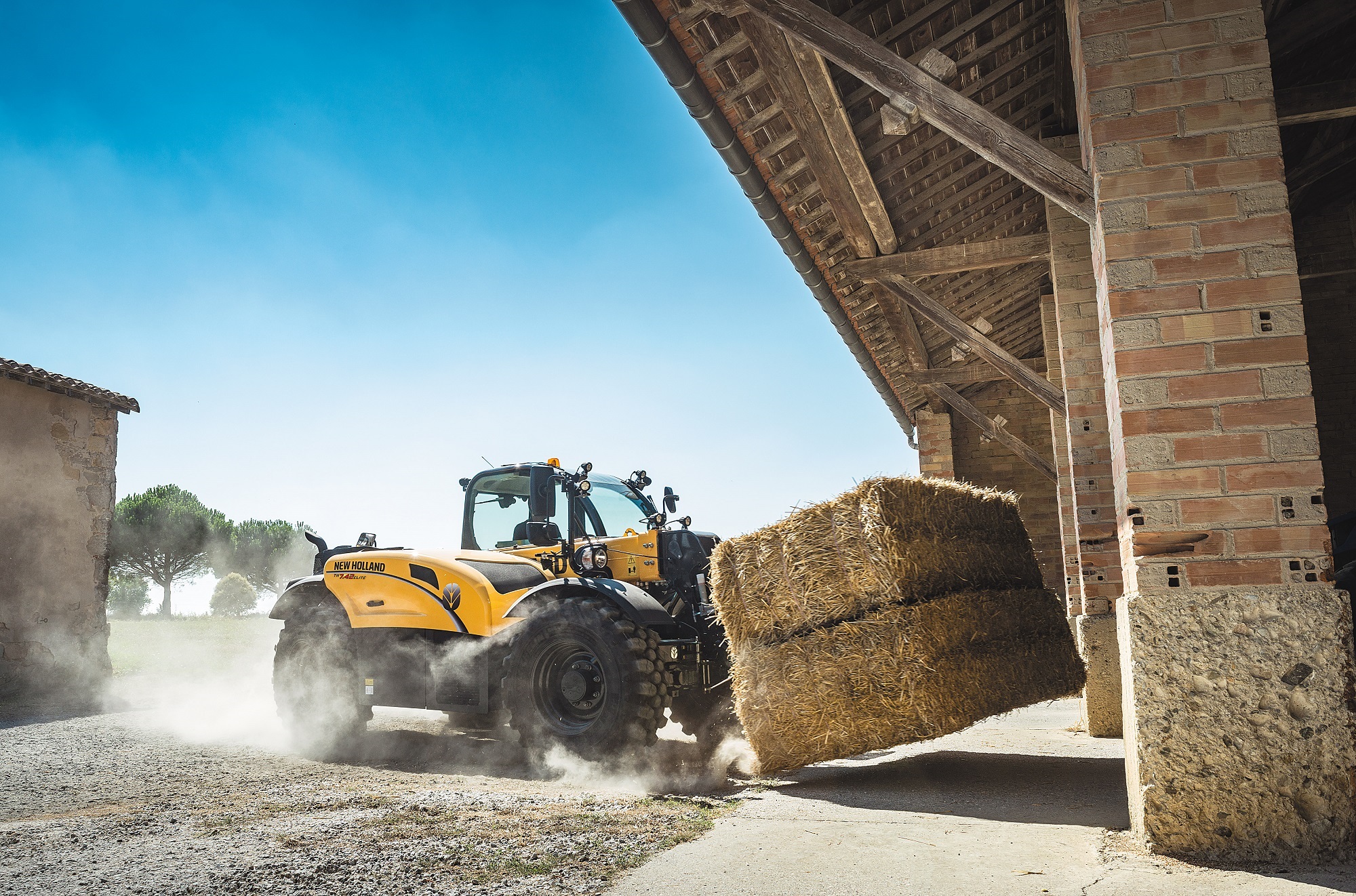 New_Holland_EIMA_Telehandler_System