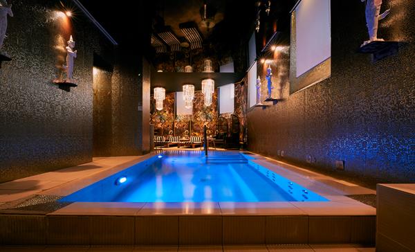 Radisson Blu Hotel, Madrid Prado Thai Room Wellness center Pool
