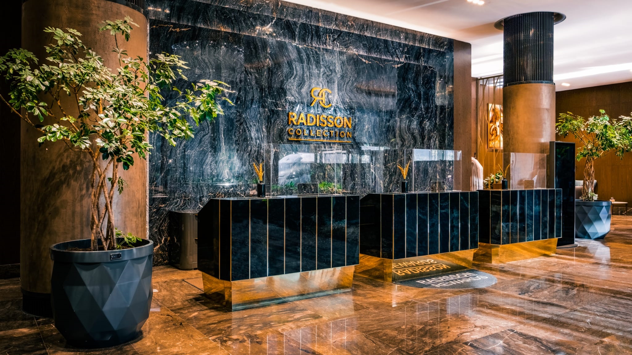 Lobby at Radisson Collection Hotel, Vadistanbul