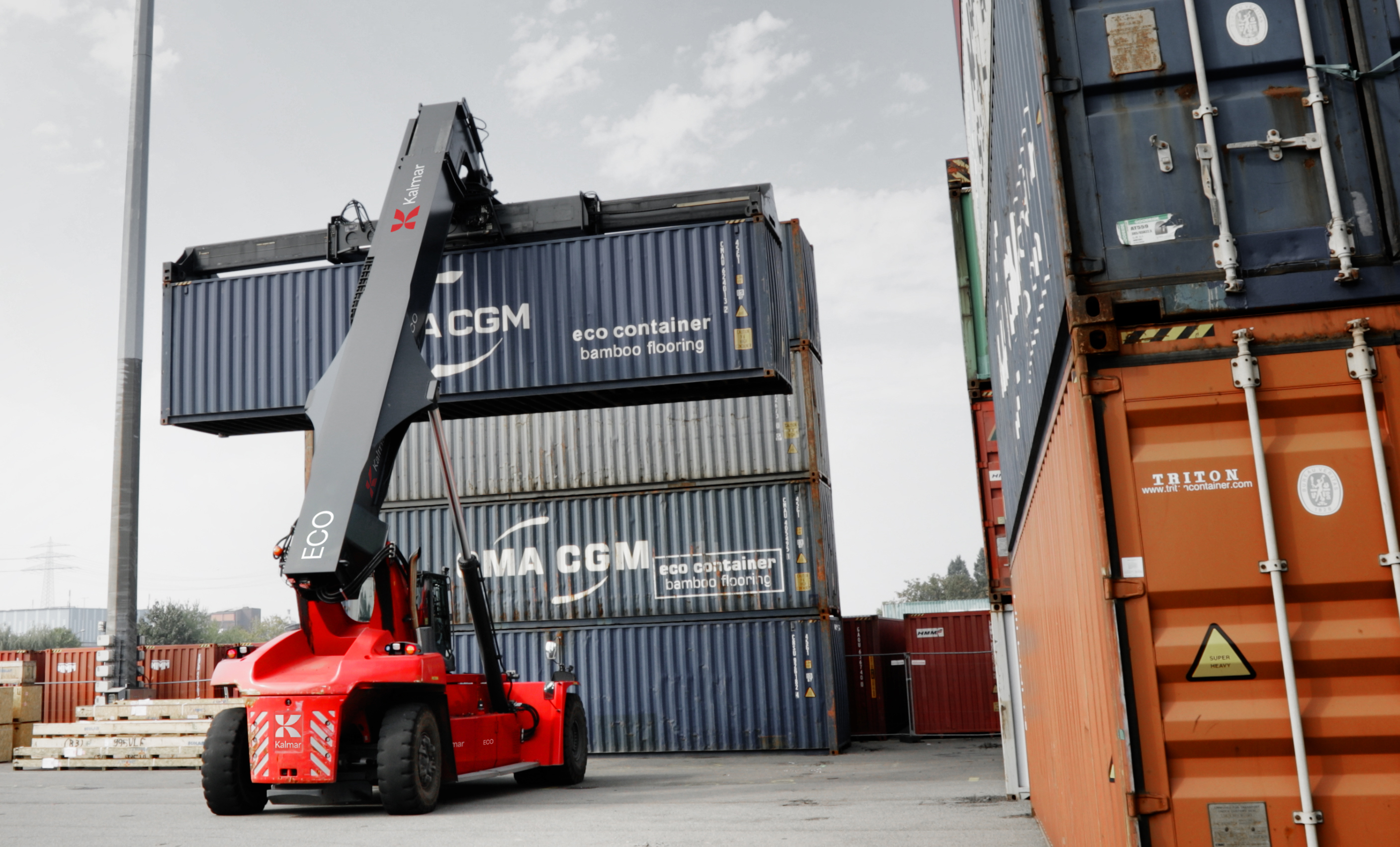 Kalmar Eco Reachstacker