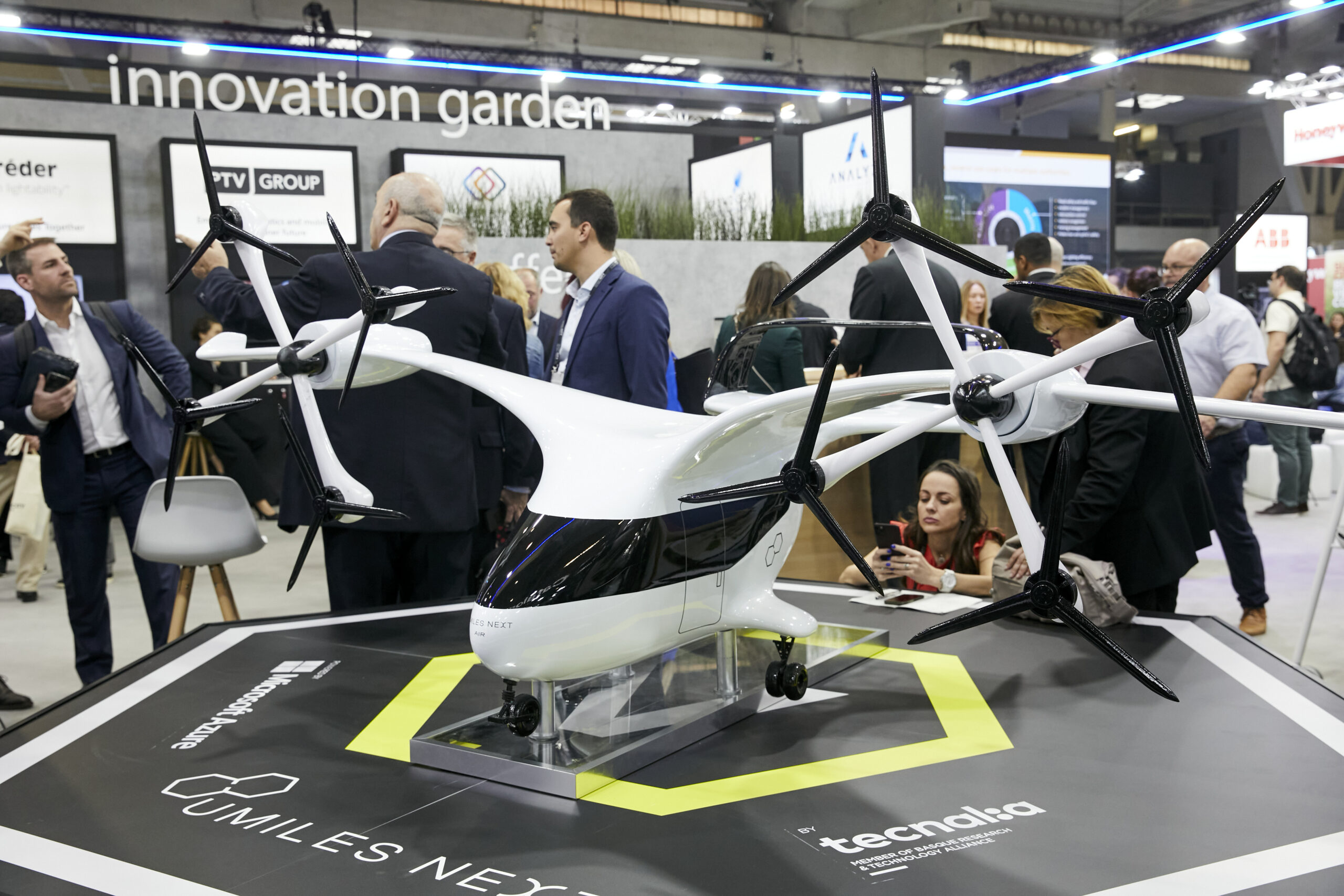 AeroTaxi@TOmorrow.Mobility