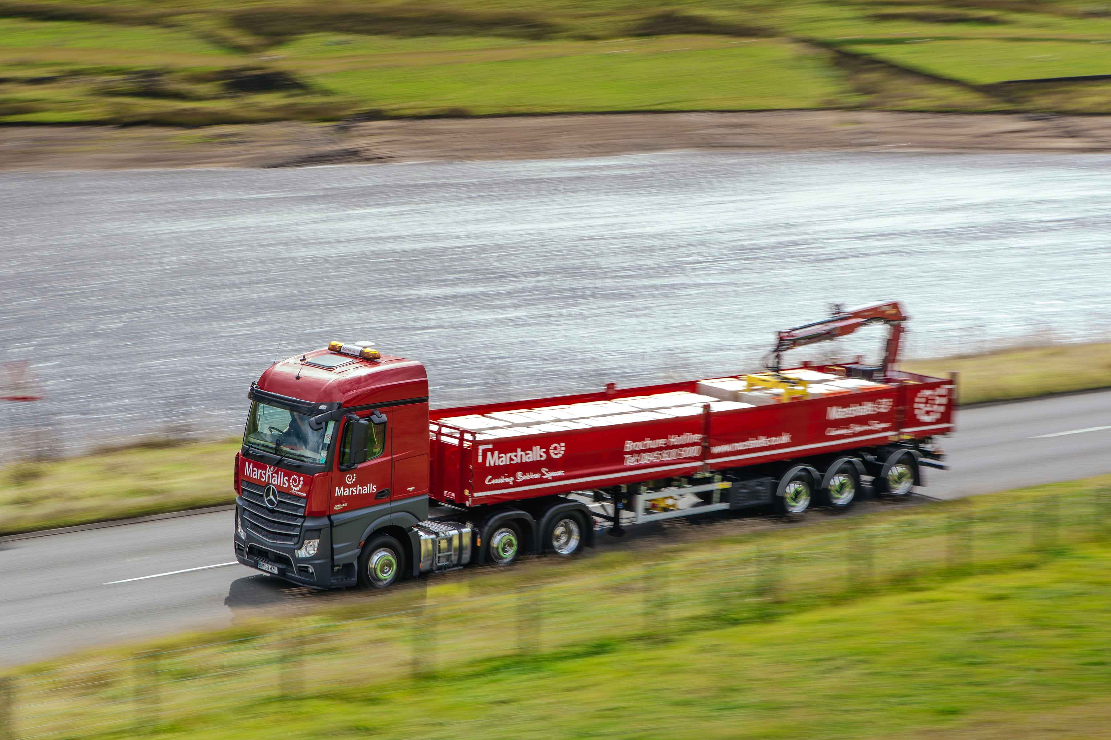 HIAB XS 099 HiPro on road