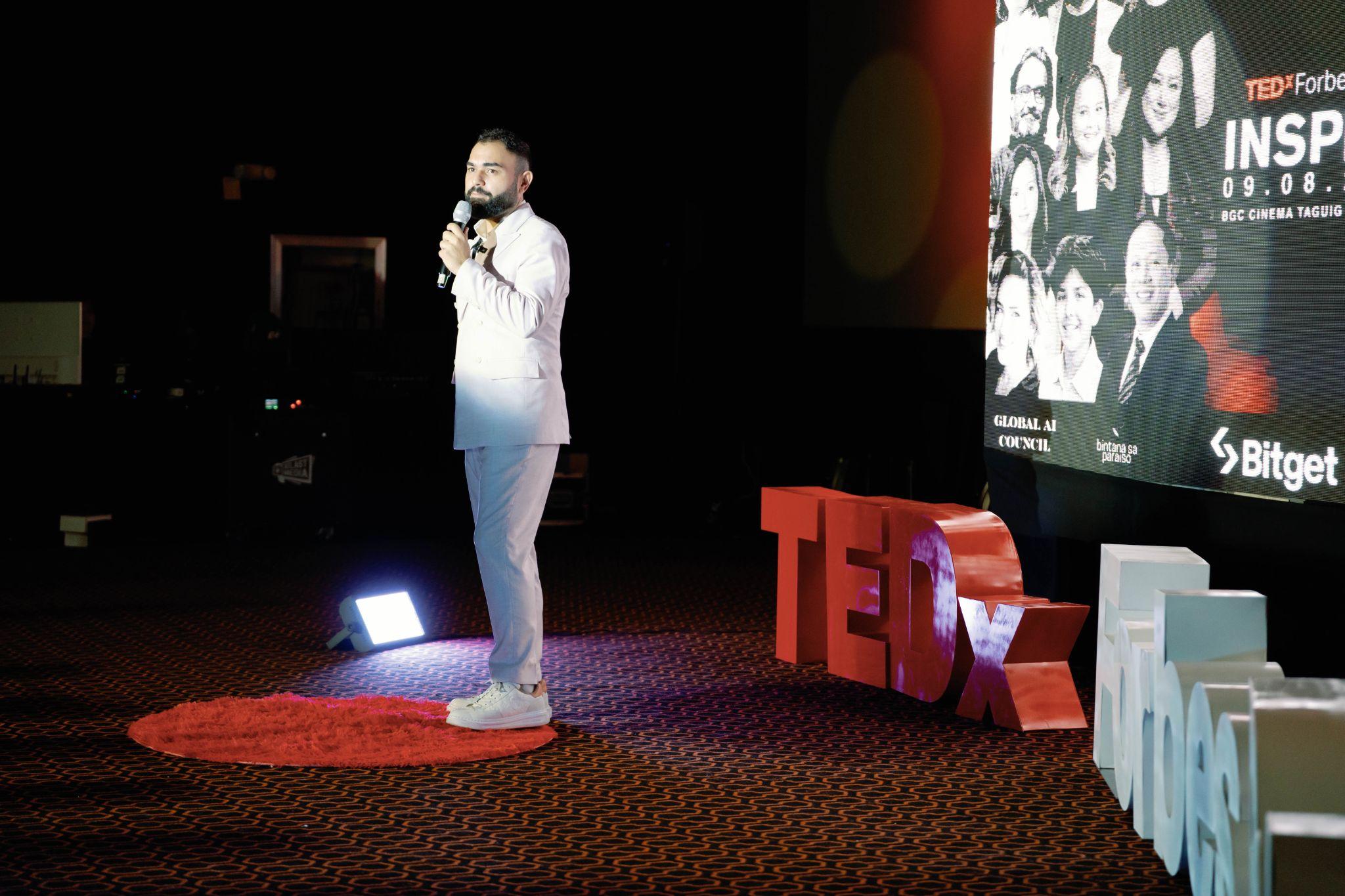 Vugar Usi Zade, COO of Bitget on stage