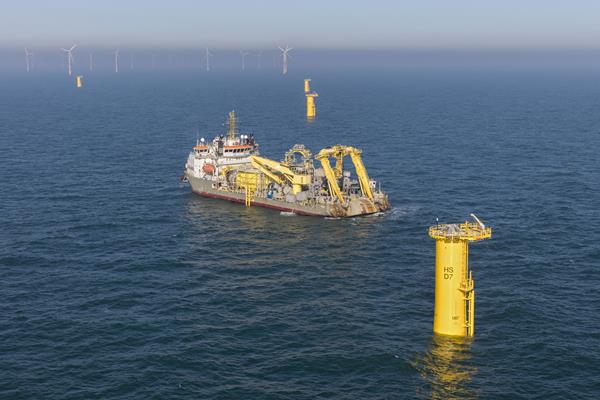 Cable installation_FF94087_Copyright Boskalis