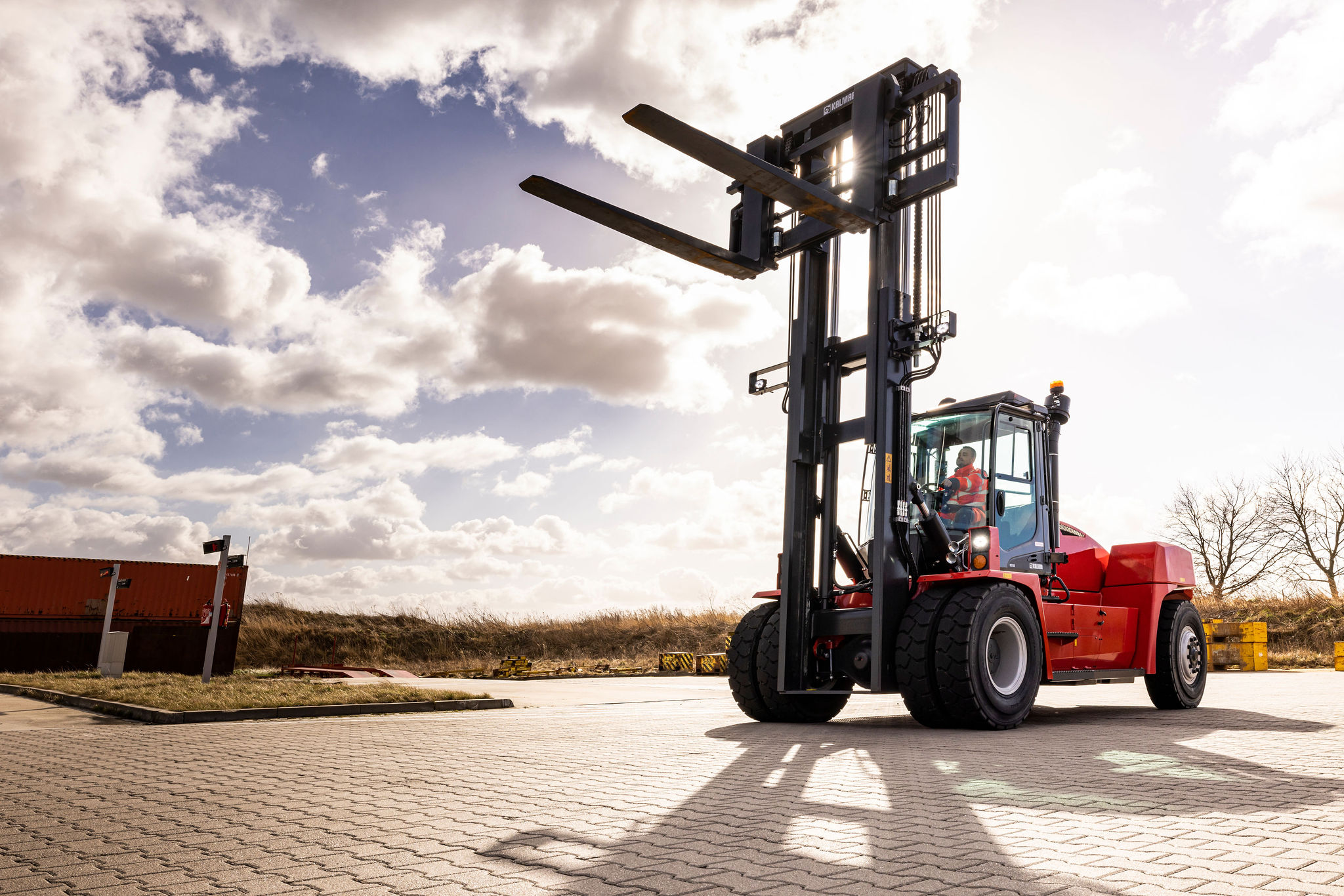 Kalmar Medium Forklift DCG160-12