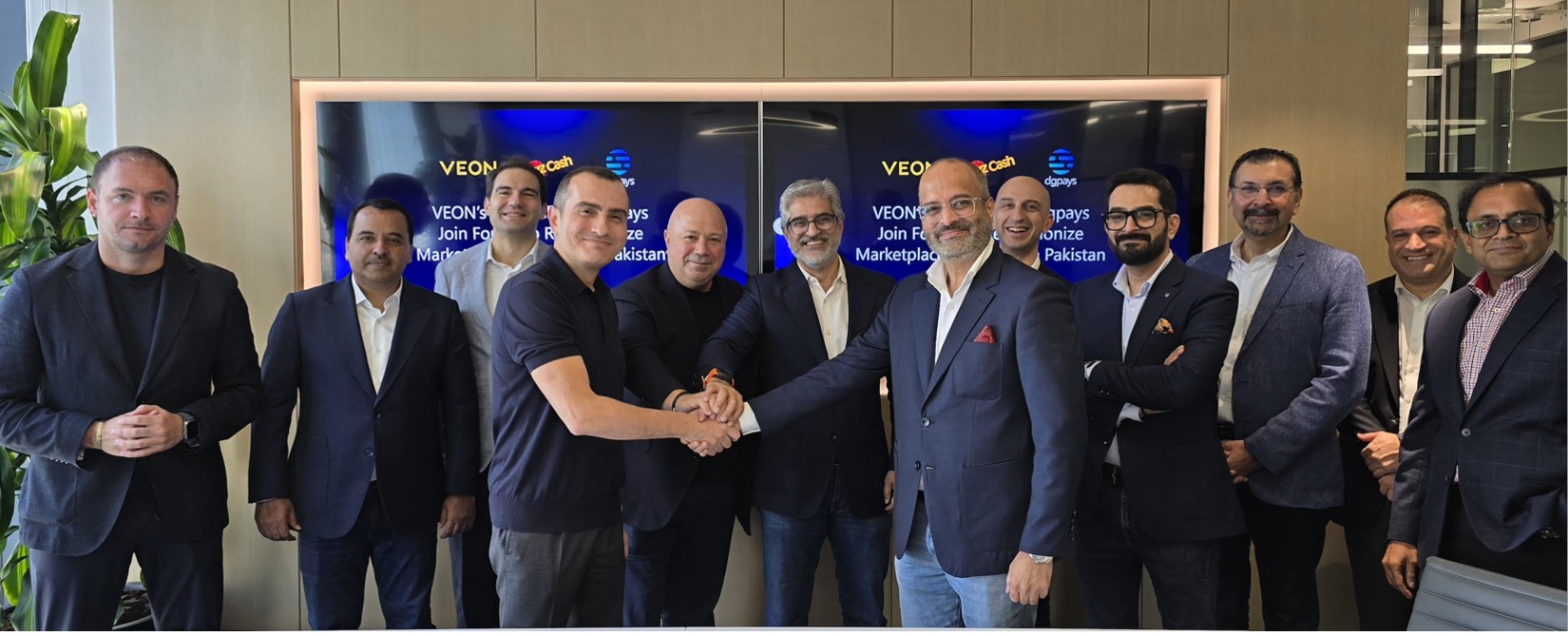 Murtaza Ali, President of JazzCash, signed a partnership with Serkan Omerbeyoglu, CEO and Founder of Dgpays, to upgrade JazzCash’s payment gateway in Dubai. The ceremony was also attended by VEON Group CEO Kaan Terzioglu, Jazz CEO Aamir Ibrahim, and their teams.