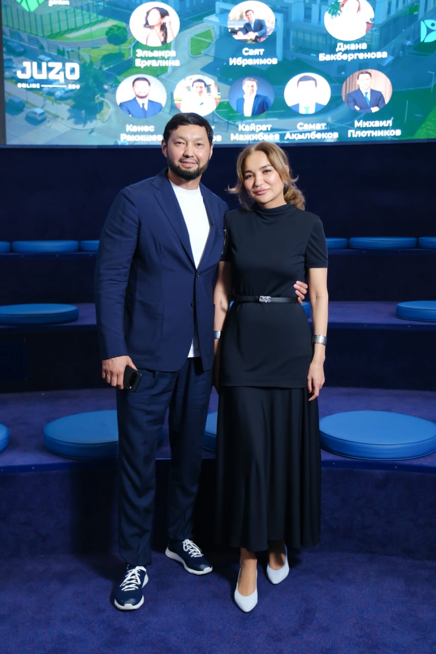 Shoqan School was founded in Almaty in 2020 by Kenges Rakishev and Aselle Tasmagambetova.