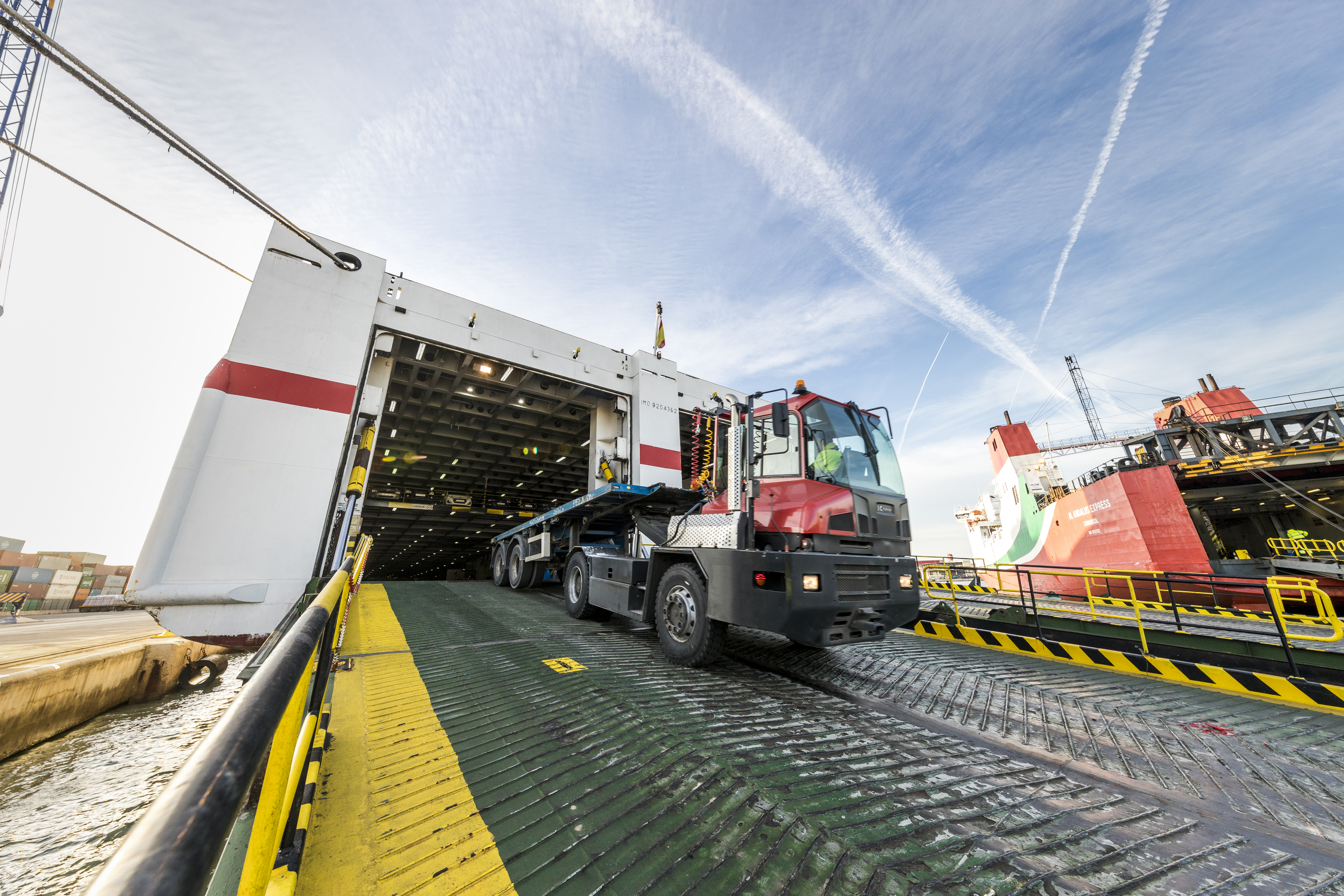 Kalmar Heavy Terminal Tractor