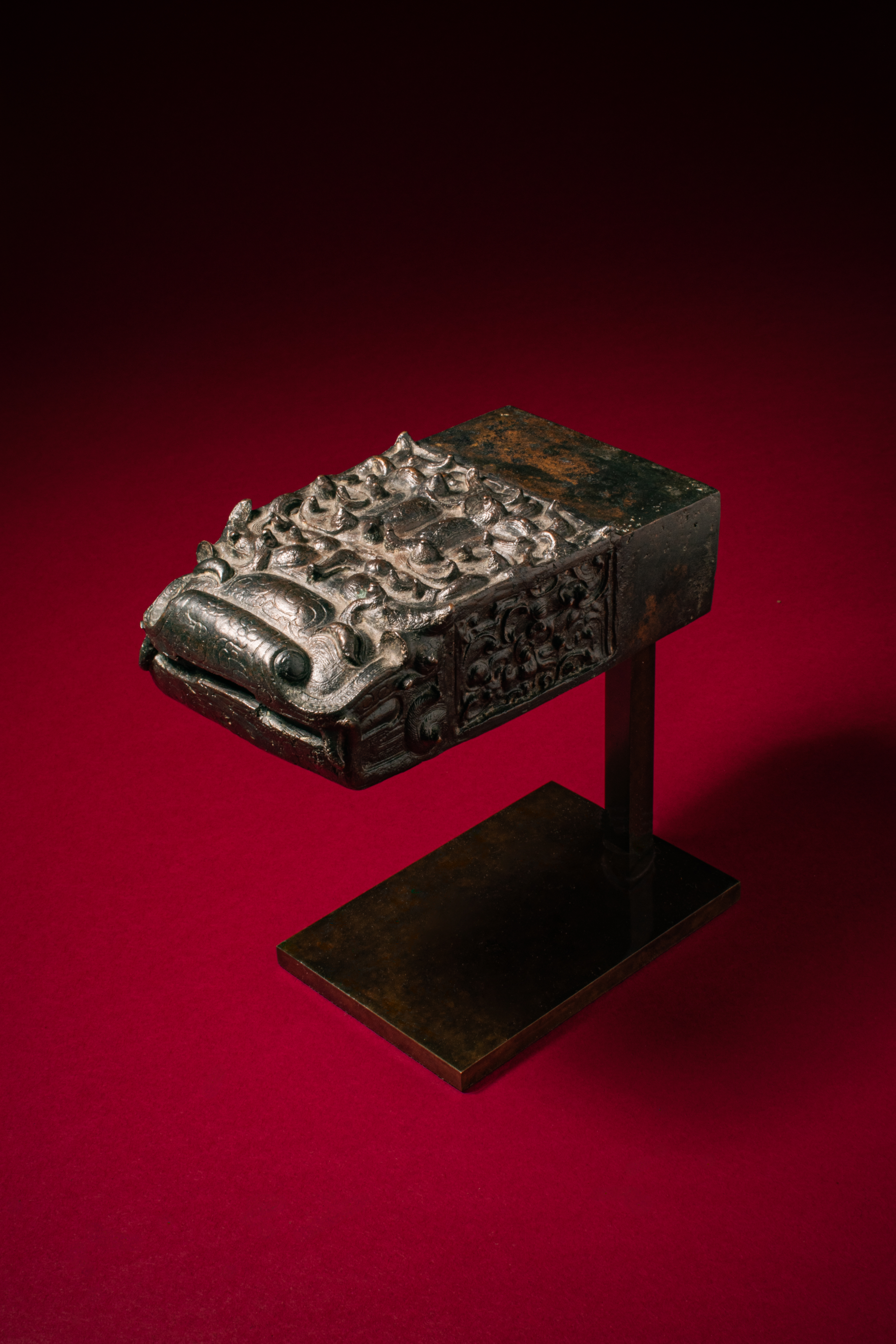 Apollo Art Auctions brings Important Chinese, Himalayan and Japanese Works of Art To Auction.