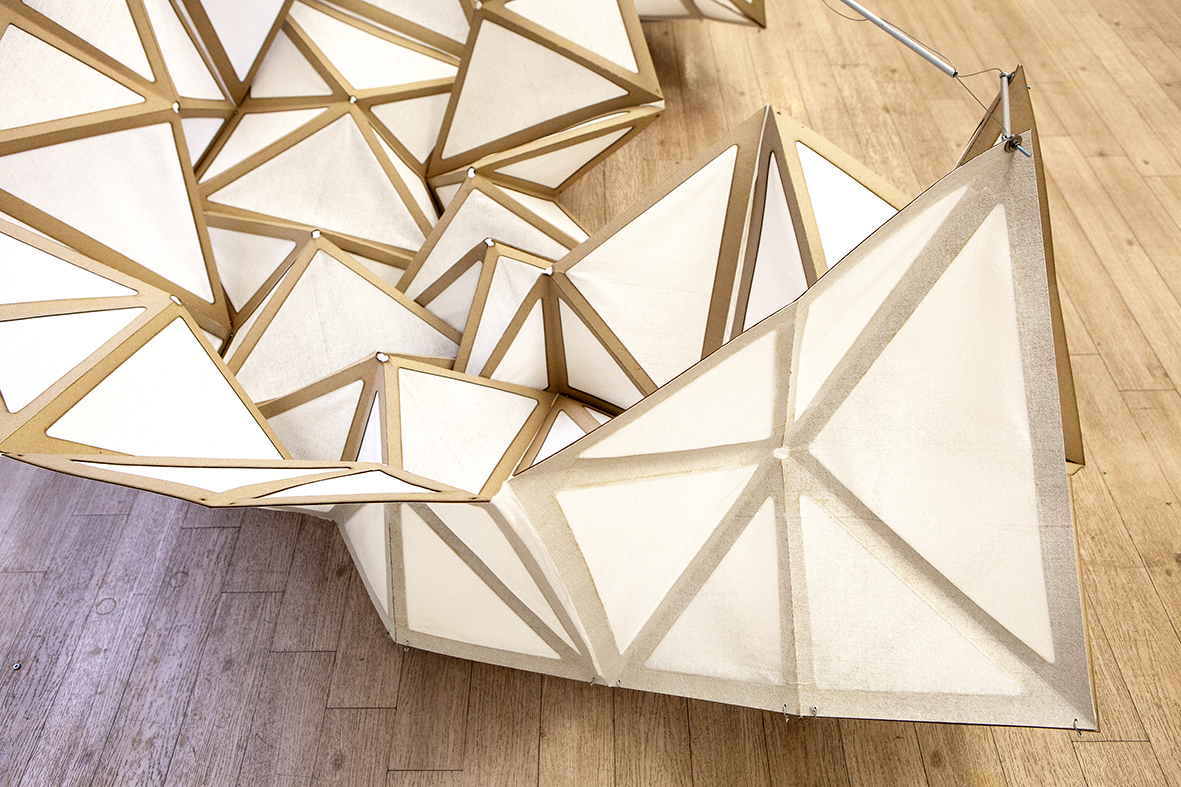 The main material used in the installation is 100% cellulosic and responsibly produced nonwoven by Suominen.