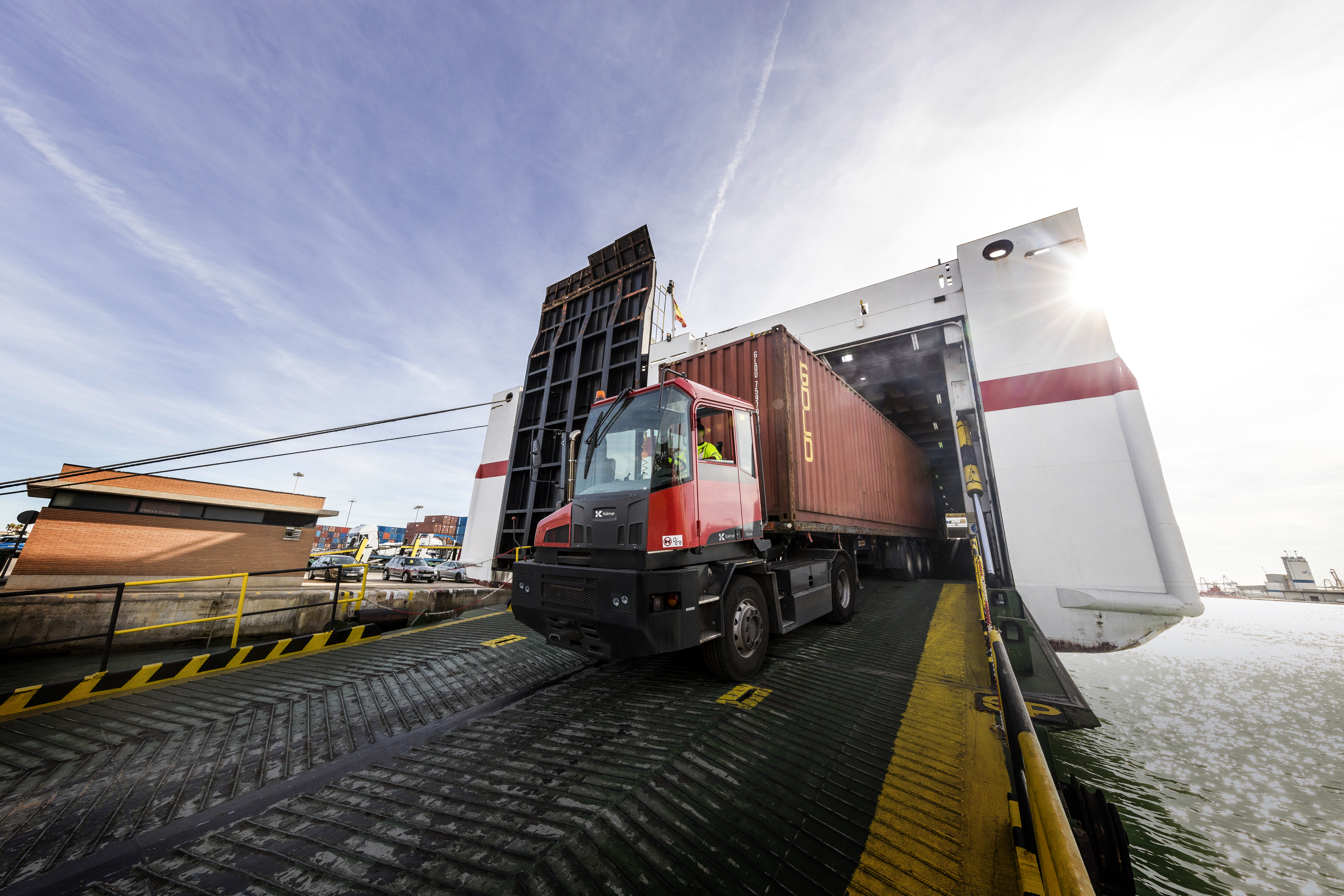 Kalmar supports Grimaldi’s RoRo operations with rapid delivery of heavy terminal tractors