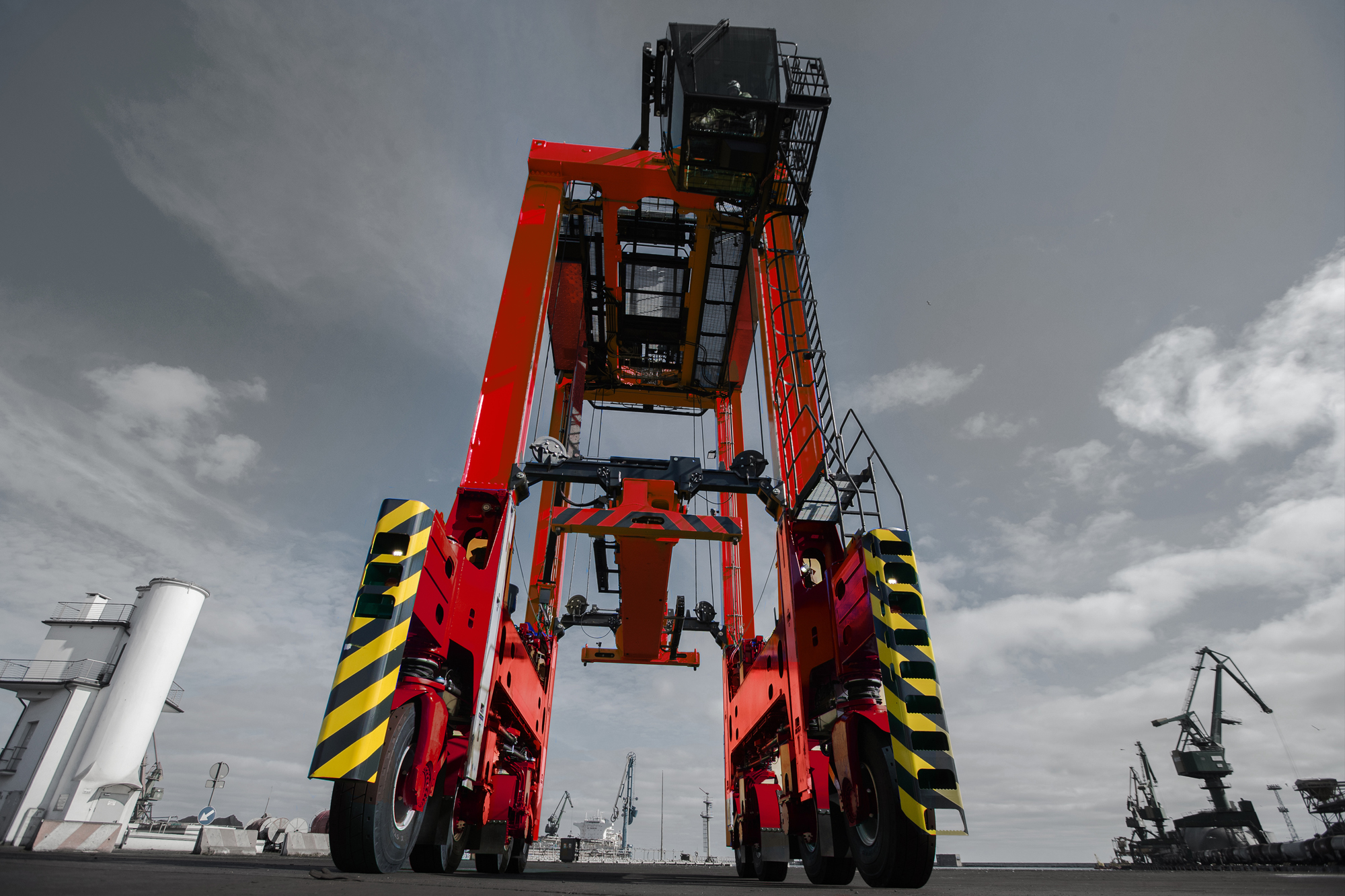 Kalmar Straddle Carrier