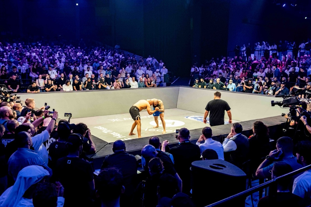 Bitget 帶來精彩絕倫的搏擊體驗：提供觀看 Karate Combat 的 KC54 Dubai UFC Fight 比賽的 VIP 名額