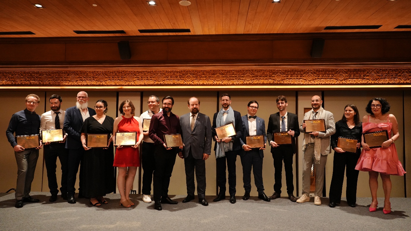 TSplus awards ceremony.jpeg