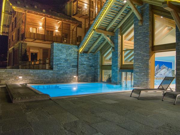 Alagna Mountain Resort & Spa, a member of Radisson Individuals outdoor pool