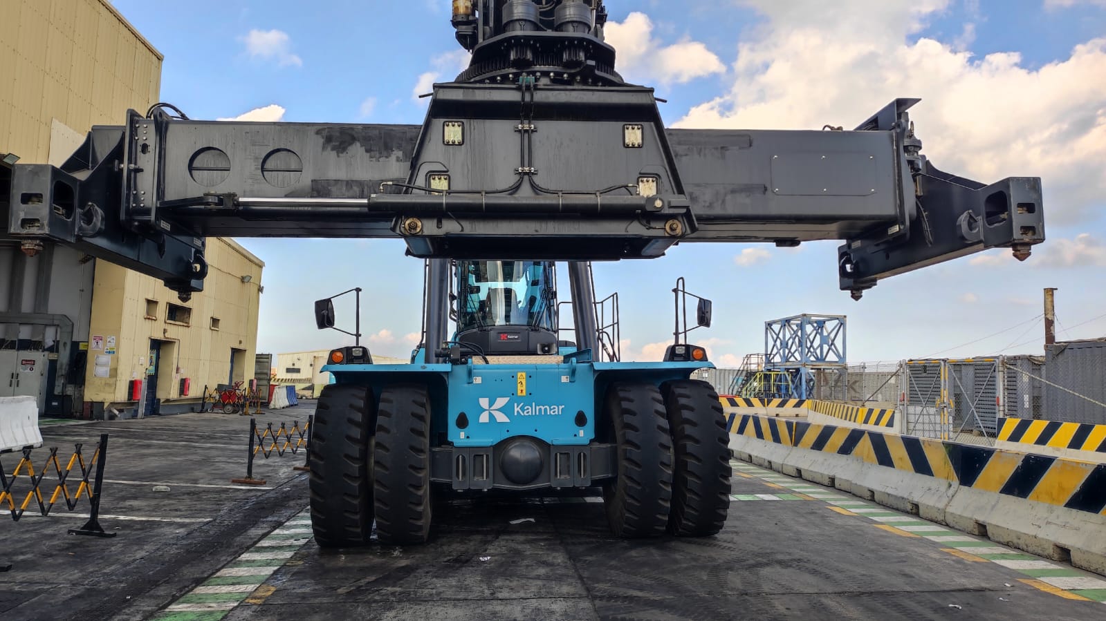 Picture 2 Kalmar electric reachstacker APM Terminals at SCCT in Egypt