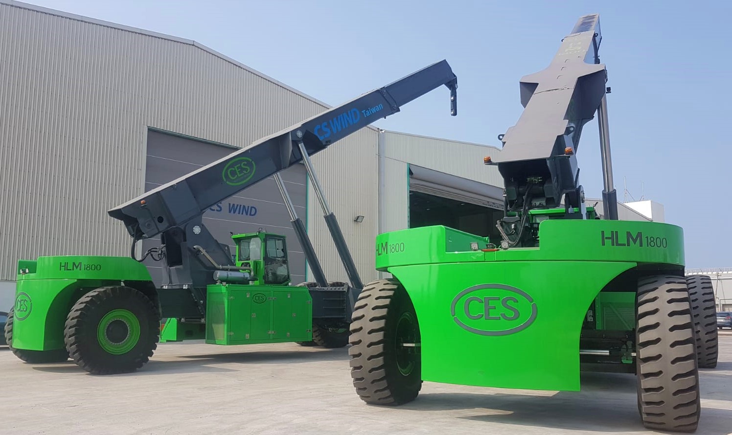 CES reachstacker (180 tons wheelbase 9-12m)