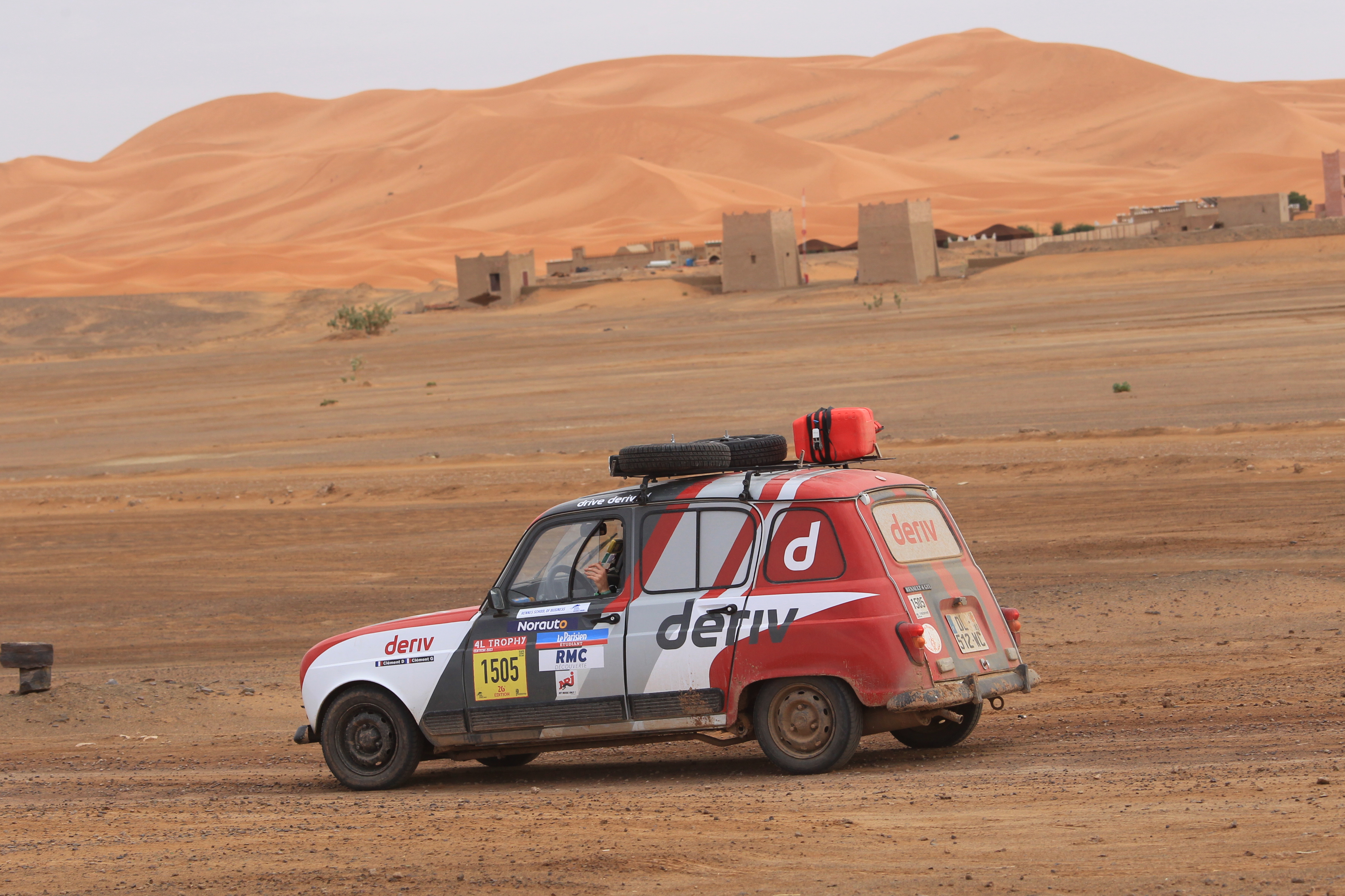 A Deriv patrocinou 2 pilotos para a edição de 2023 do rally do Troféu 4L.