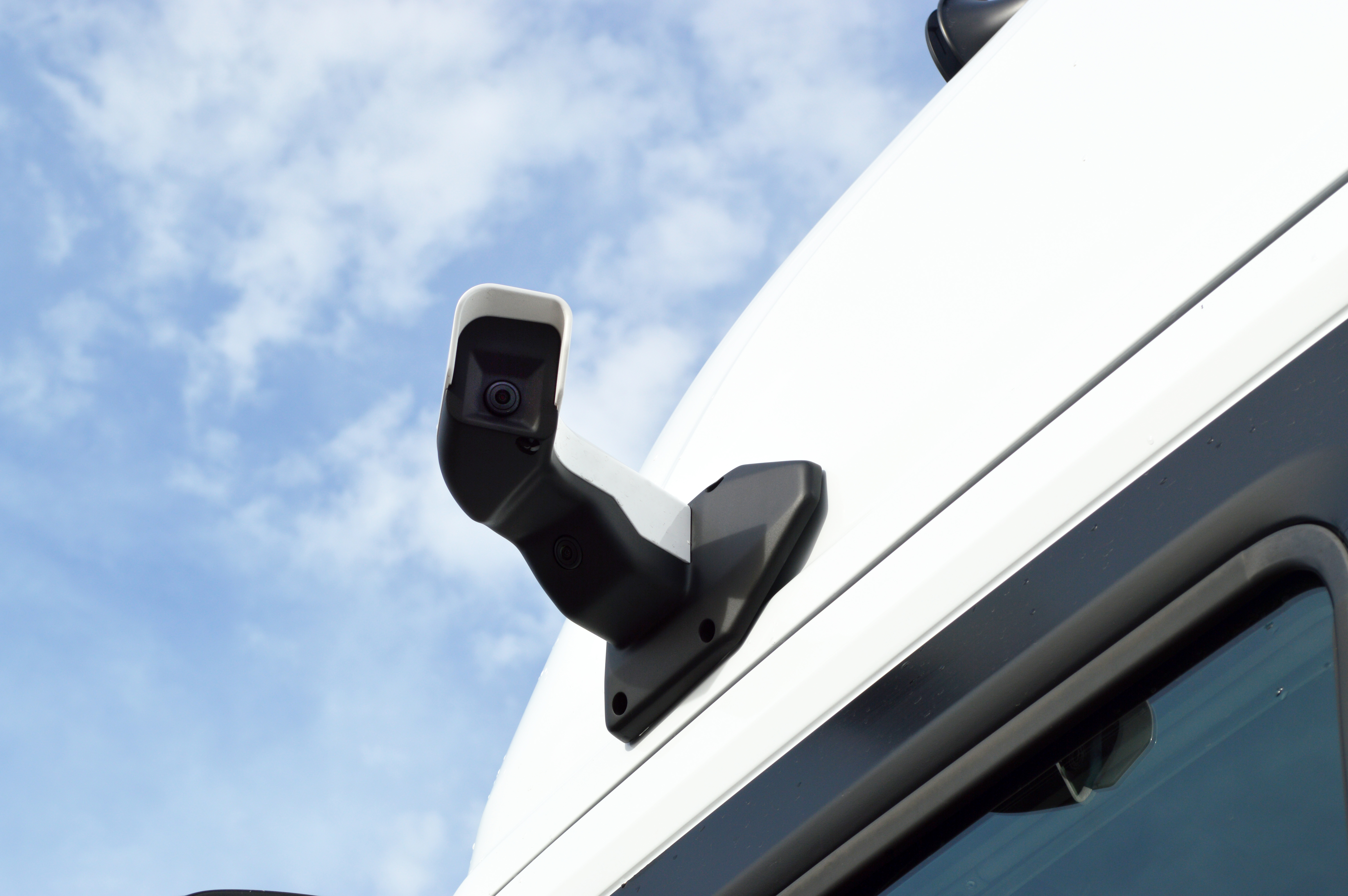 Gauzy Smart-Vision camera monitoring system (CMS) for commercial trucking 