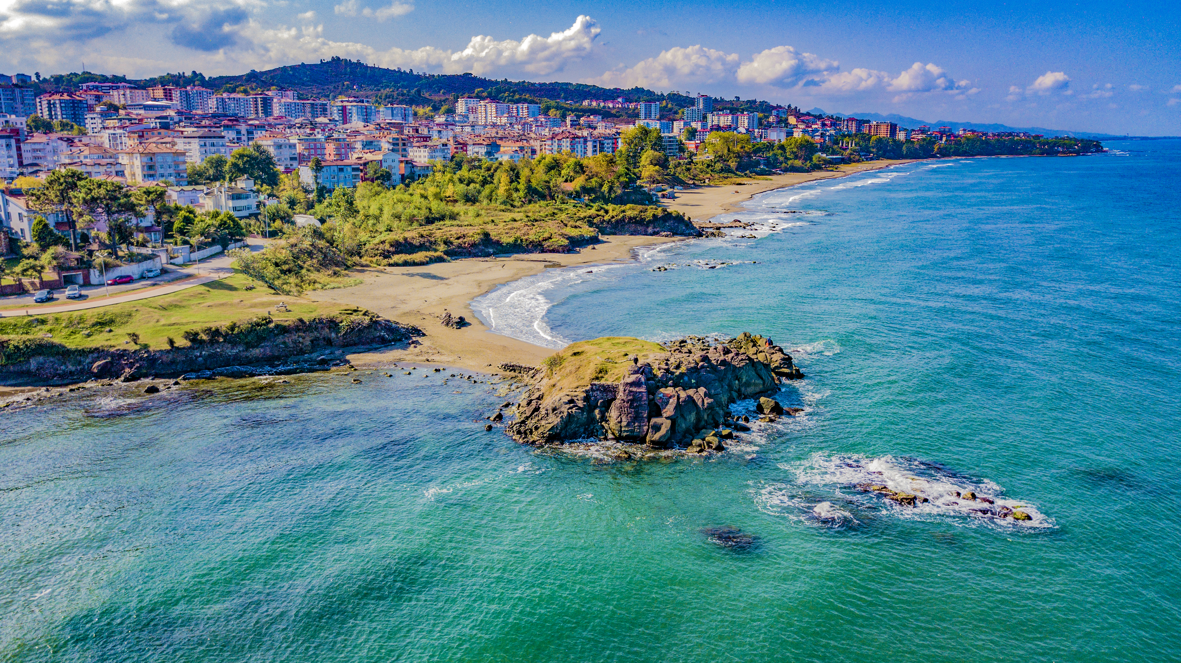 Coastal view of Ünye on Türkiye’s Black Sea coast