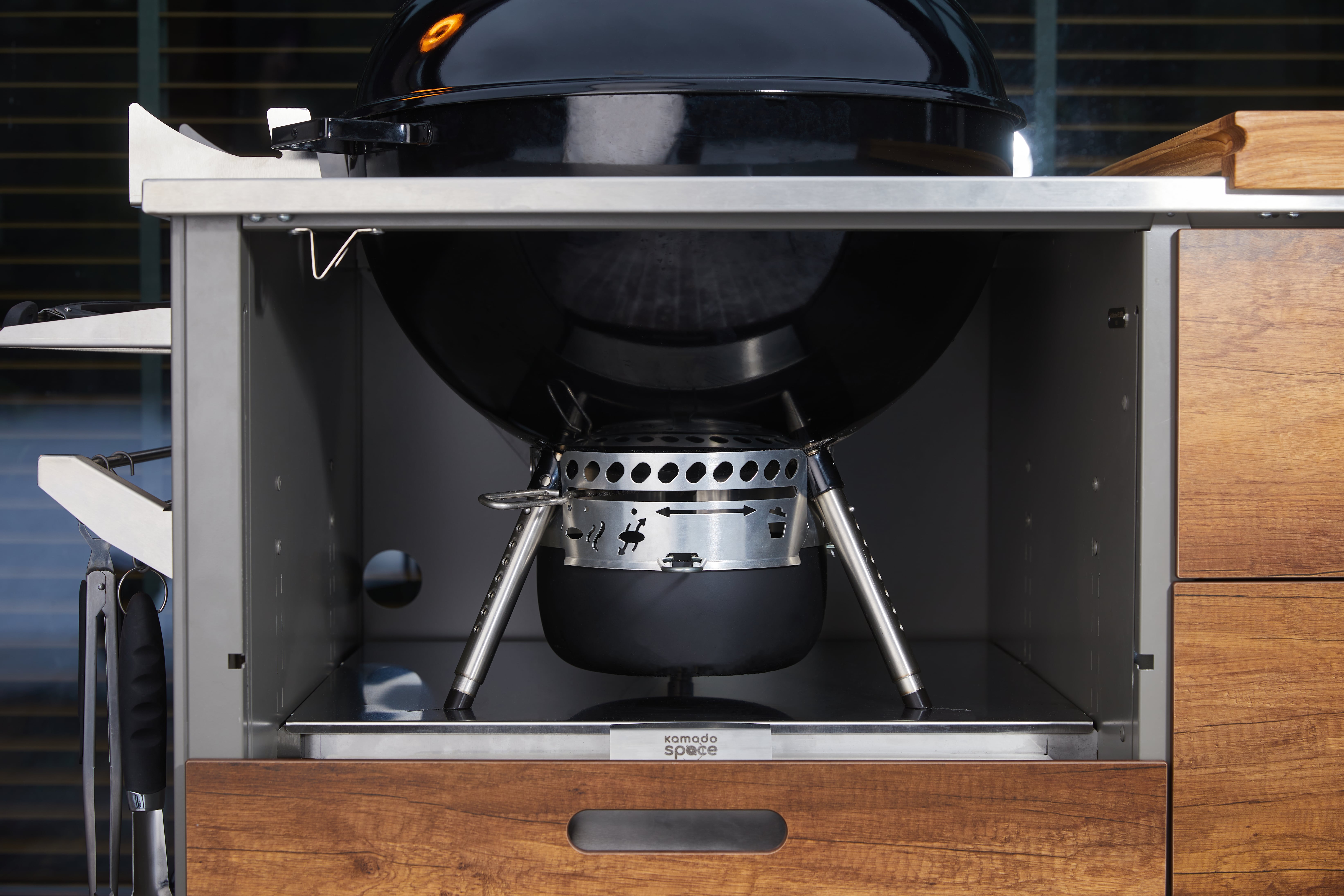 How to Add a Kamado Grill to Your Outdoor Kitchen