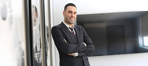 Yasam Ayavefe - Entrepreneur