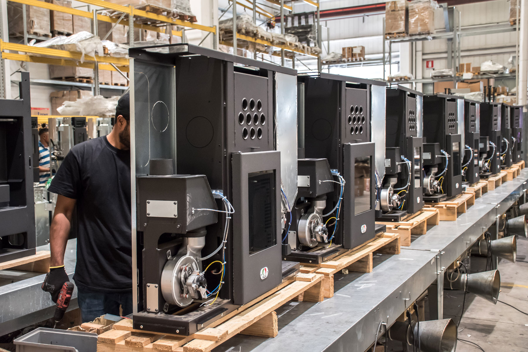  French Poêles à Granulés Italia développe des solutions de chauffage durables en France et en Belgique