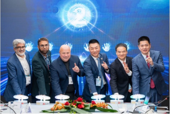 Kaan Terzioğlu, Group CEO of VEON; Aamir Ibrahim, CEO of Jazz; James Chen, President of Huawei Carrier Business; and Phillip Gan, President of Huawei Middle East and Central Asia, along with their respective teams, digitally signed the agreement during Mobile World Congress 2025 in Barcelona.