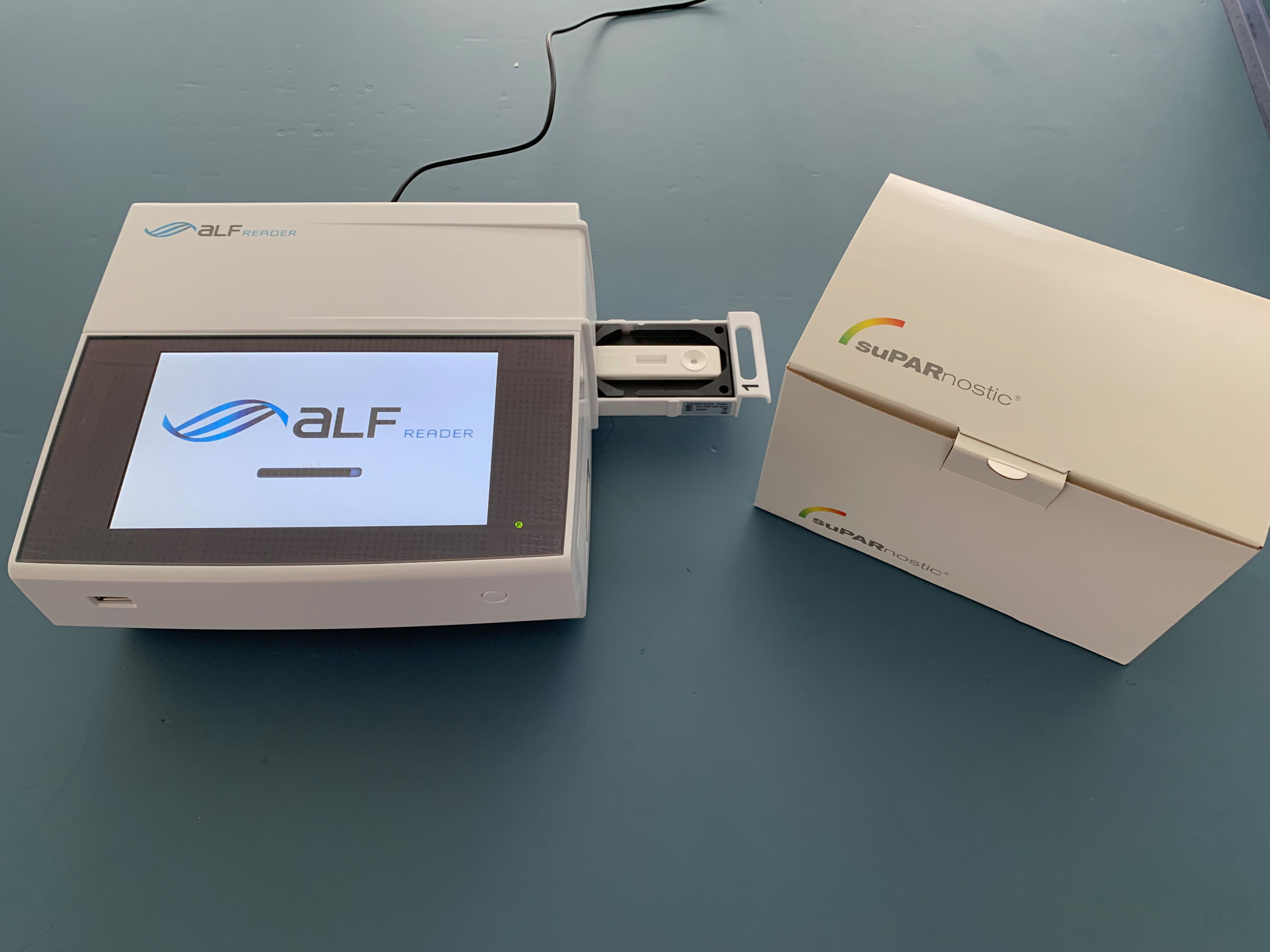 suPARnostic QT and aLF reader