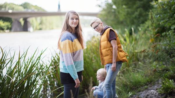 Kuva, joka sisältää kohteen ulko, puu, ruoho, henkilö  Kuvaus luotu automaattisesti