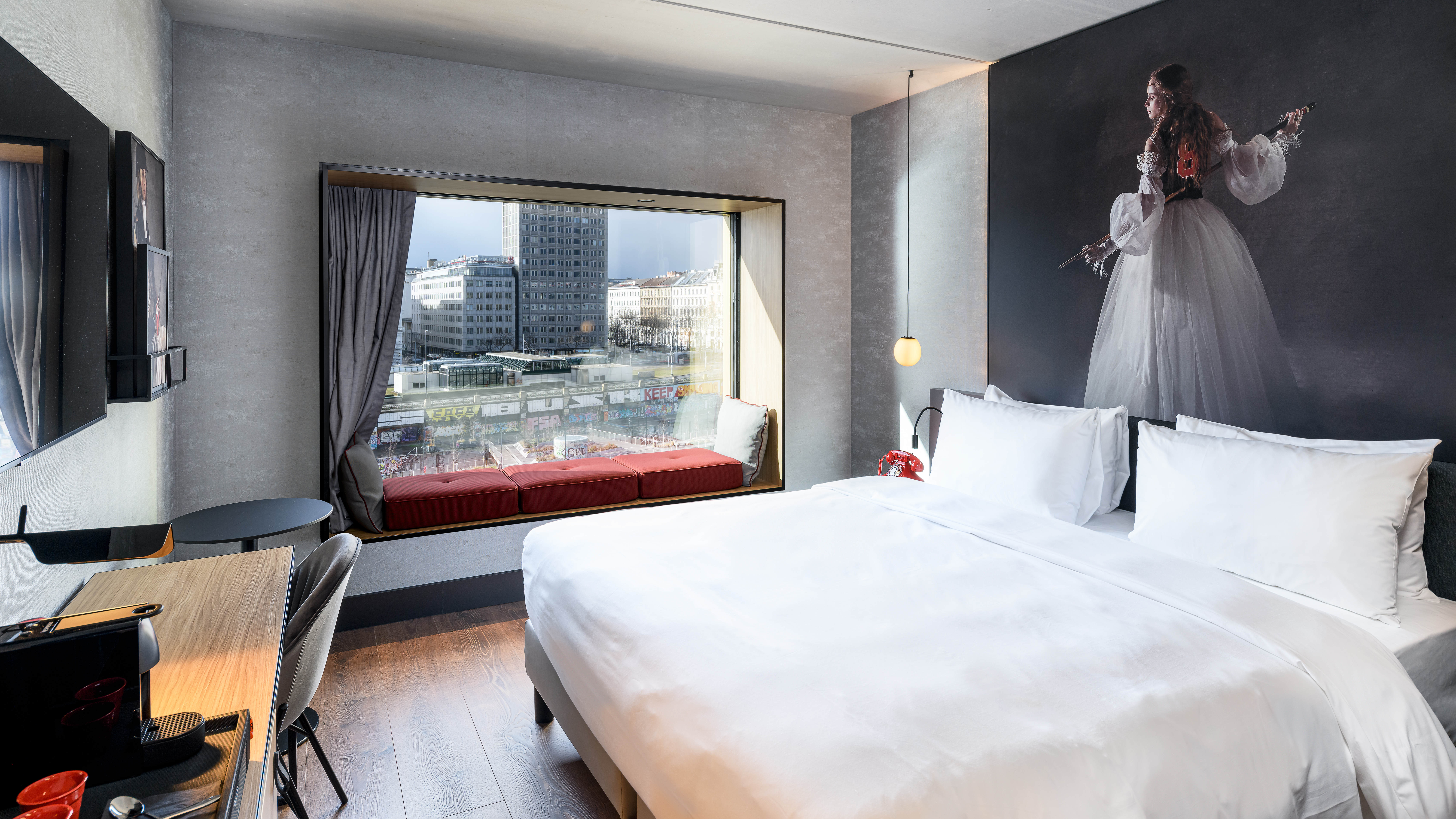 Radisson RED Vienna_City View Room