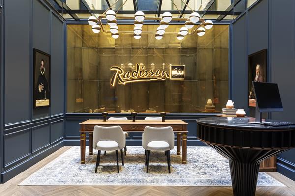 Radisson Blu Hotel, Madrid Prado Lobby area