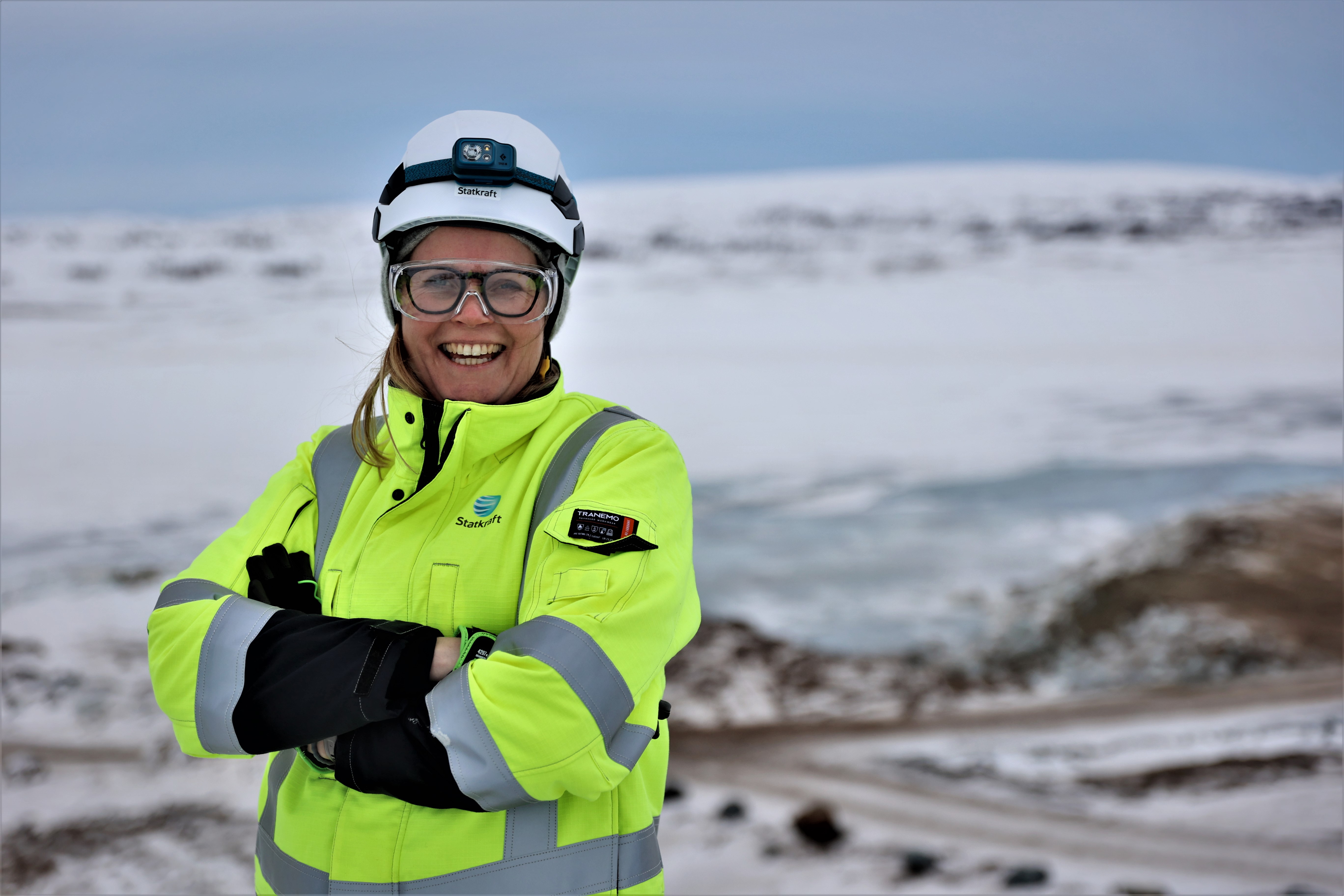 Photo of new CEO in Statkraft, Birgitte Ringstad Vartdal at Nesjø dam in Norway