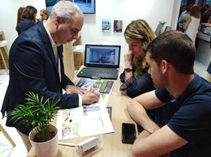 AEDAS Homes with visitors at SIMA 2019
