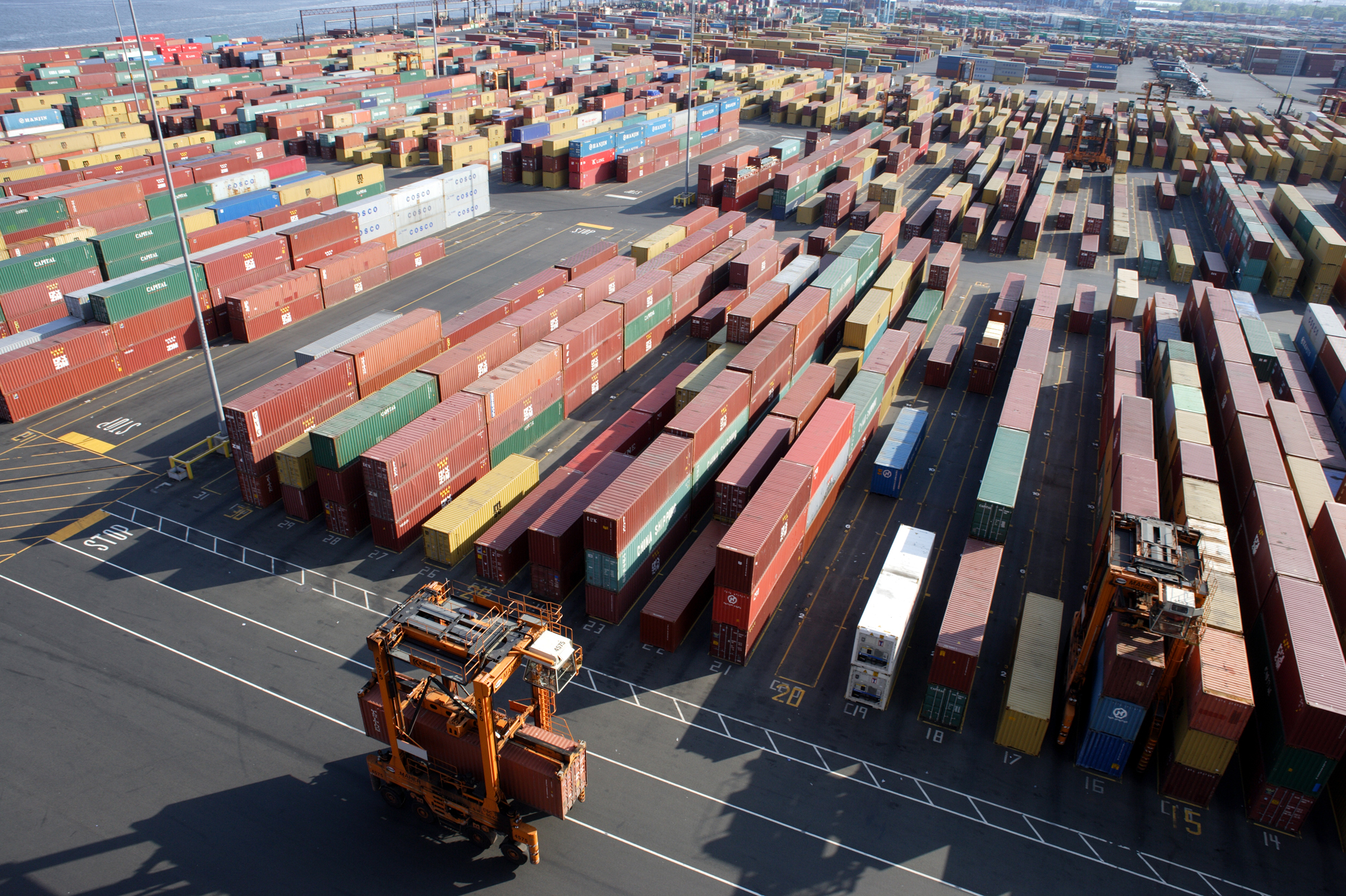 Kalmar Straddle Carriers at the Maher Terminals