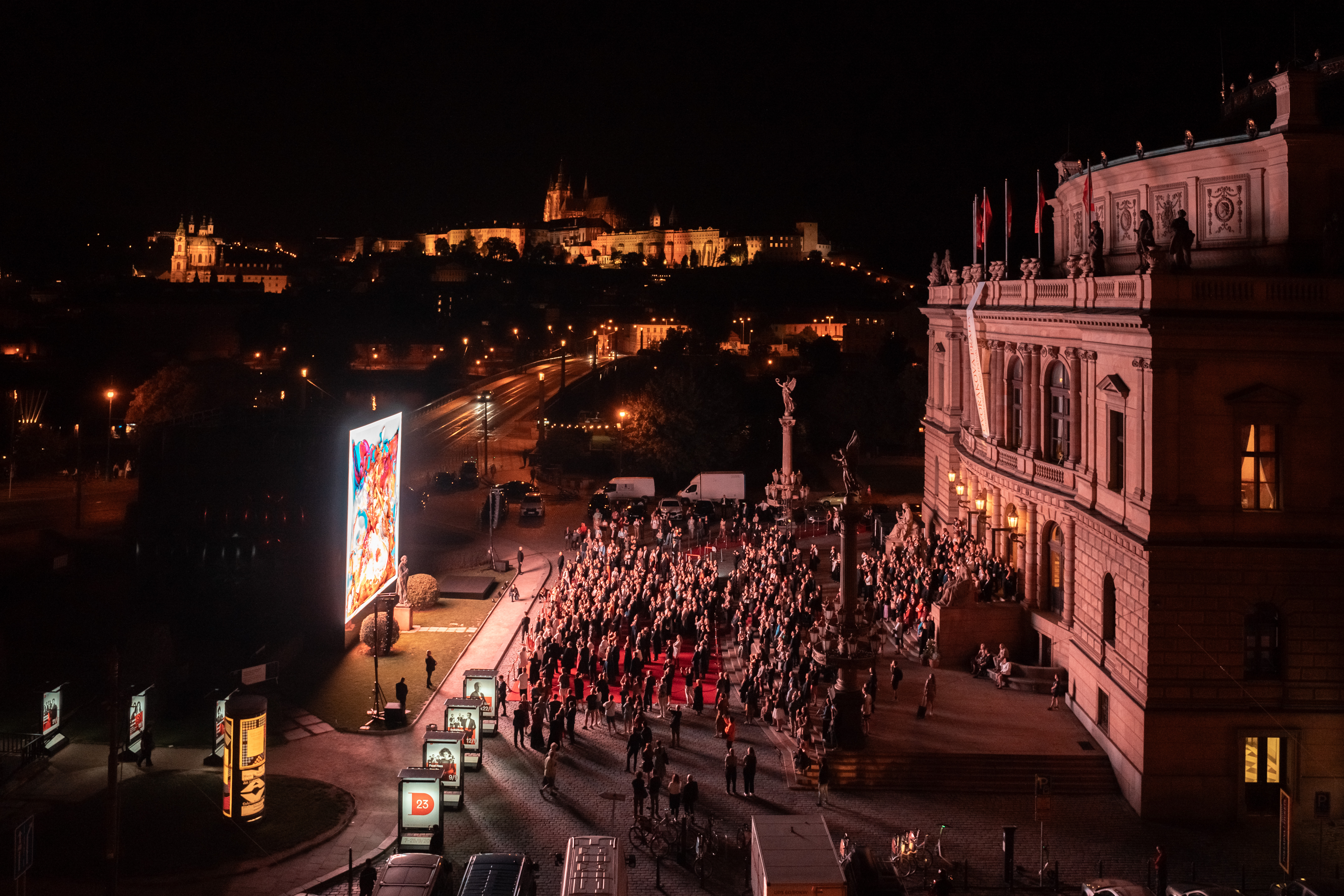 Picture of the Dvorák Dreams artwork outside the Rudolfinum