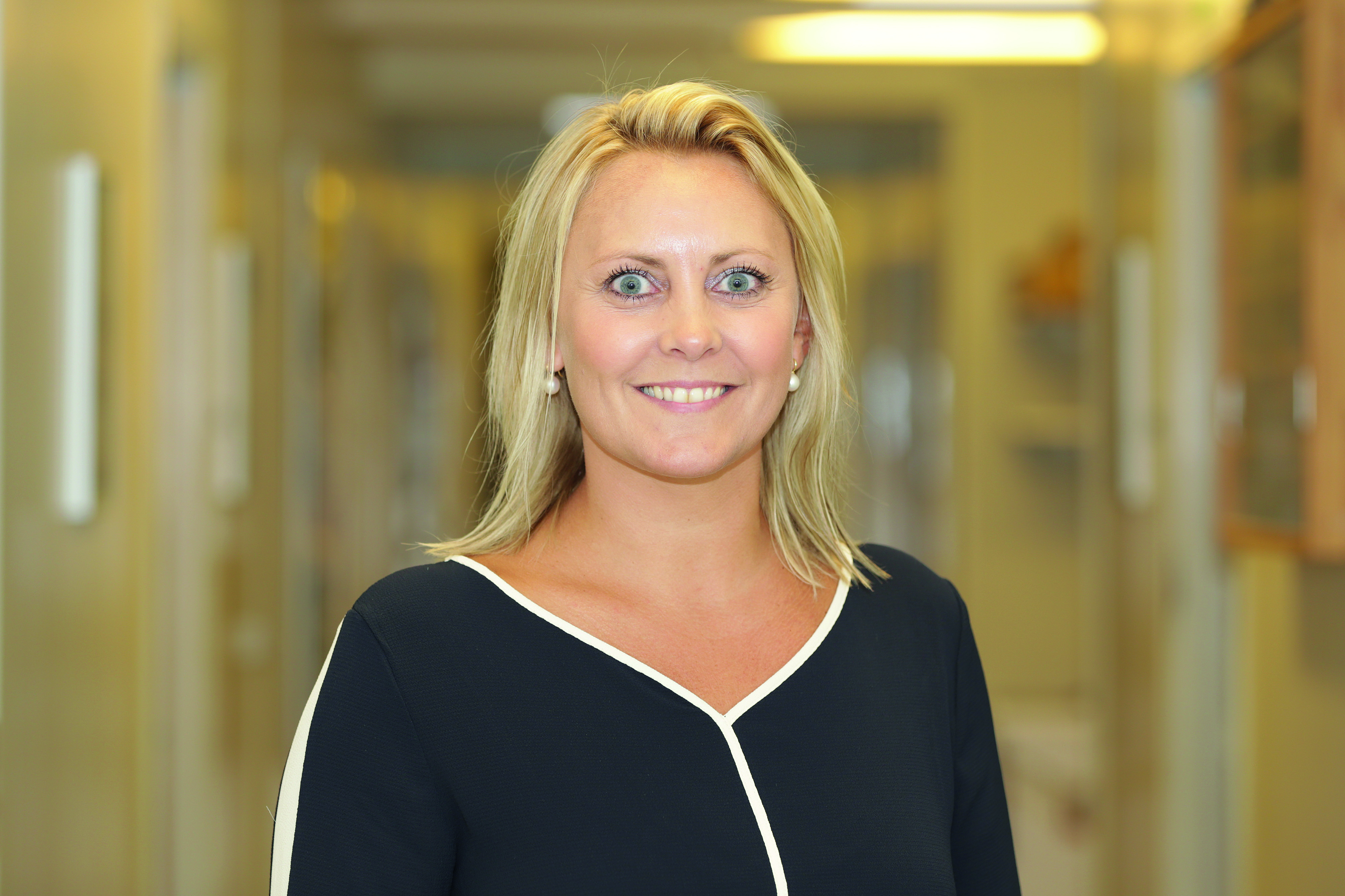 Anne Kaptain CMYK 300ppi